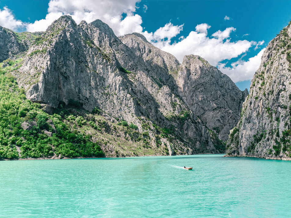 Тури до Албанії та інших країн