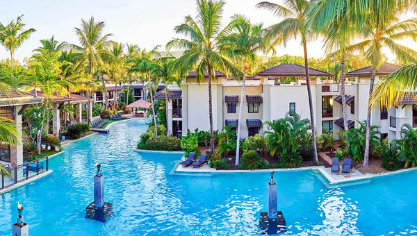 Pullman Palm Cove Sea Temple Resort & Spa