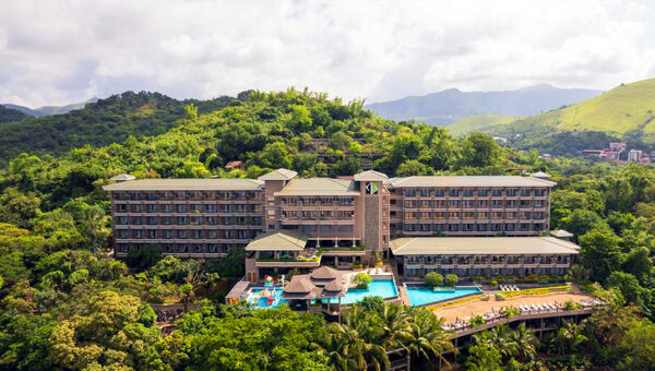 Zuri Resort