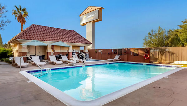 Comfort Suites Barstow near I-15